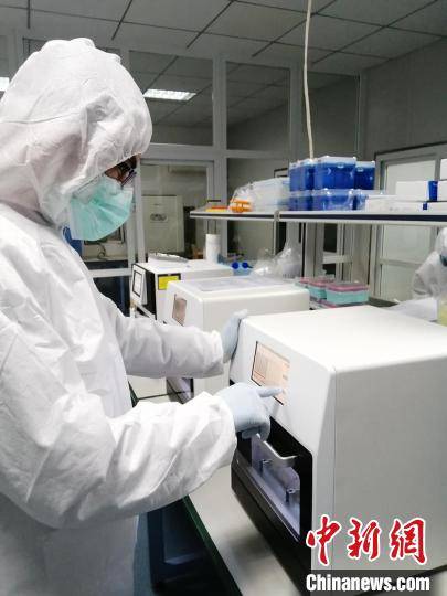 中国企业自主研发新冠 甲乙流联合检测试剂盒获批上市